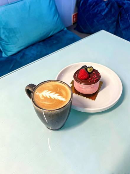 Coffee at Mia’s Bakes & Cakes Dodworth